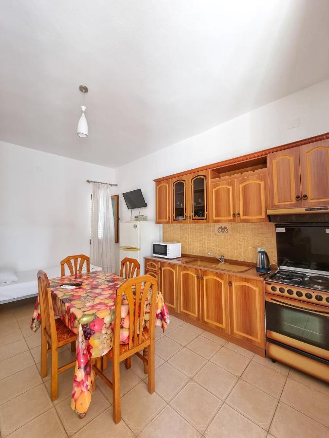 Apartment Celaj Velipojë Buitenkant foto