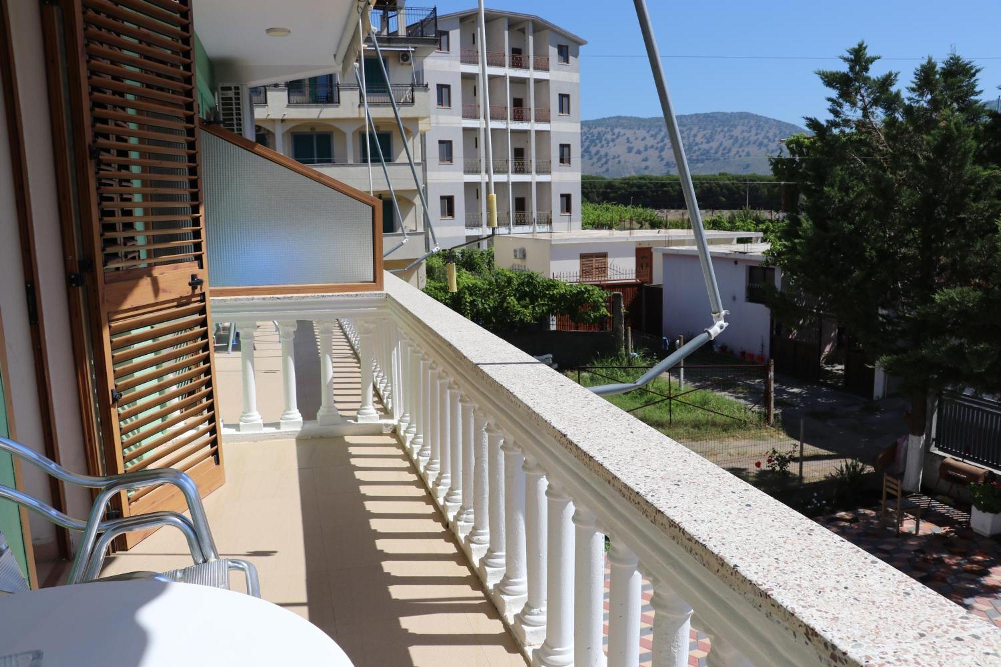Apartment Celaj Velipojë Buitenkant foto